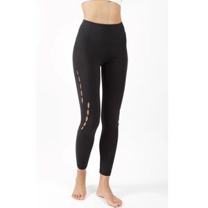 Tech Crop Legging with Side Peek Black XS
